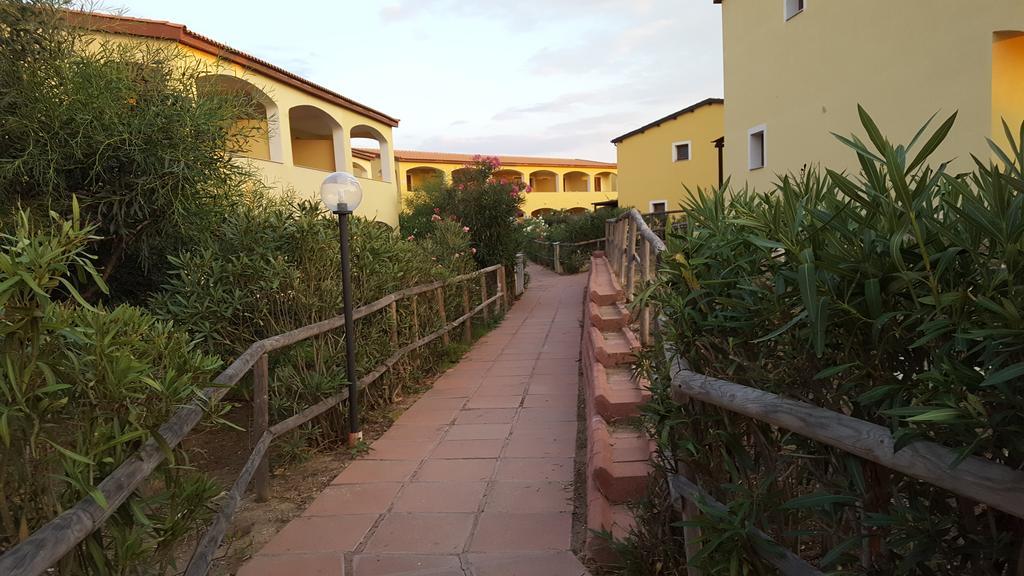Ferienwohnung Gemma Delle Mimose Badesi Exterior foto